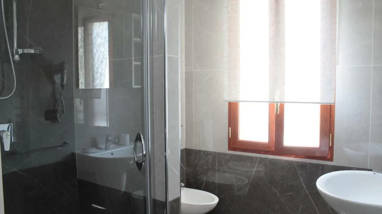 B&B Napoli La Perla 2*, Neapel Italien